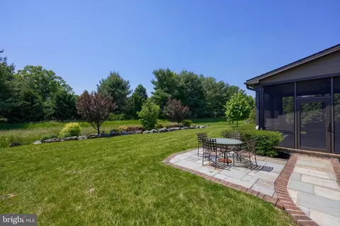 Exterior - 428 Southampton Dr, Lititz, PA 17543 photo 6 of 7