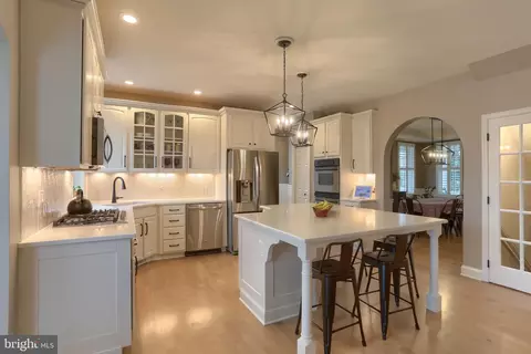 Kitchen - 1017 Sloan St, Lititz, PA 17543 photo 2 of 6