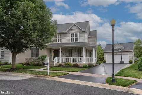 Exterior - 1017 Sloan St, Lititz, PA 17543 photo 2 of 10