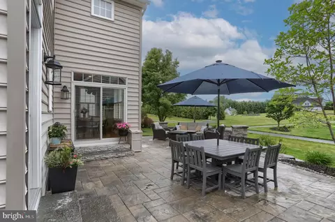 Exterior - 1017 Sloan St, Lititz, PA 17543 photo 6 of 10