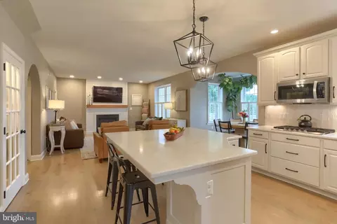 Kitchen - 1017 Sloan St, Lititz, PA 17543 photo 5 of 6
