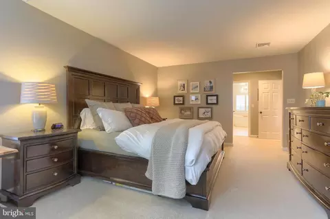 Bedroom - 1017 Sloan St, Lititz, PA 17543 photo 2 of 6