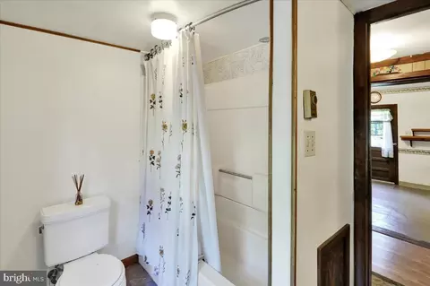 Bath - 1908 Washington Ave, Lititz, PA 17543 photo 2 of 2