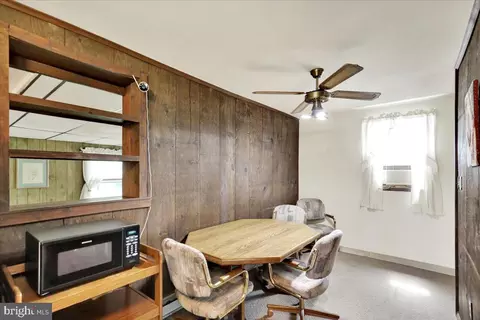 Dining - 1908 Washington Ave, Lititz, PA 17543 photo 1 of 2