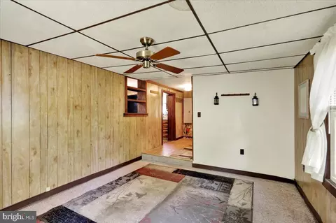Entry Way - 1908 Washington Ave, Lititz, PA 17543 photo 1 of 3
