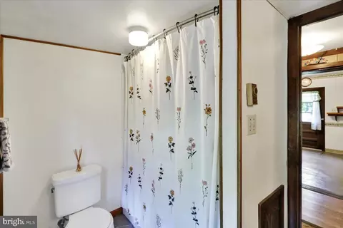 Bath - 1908 Washington Ave, Lititz, PA 17543 photo 1 of 2