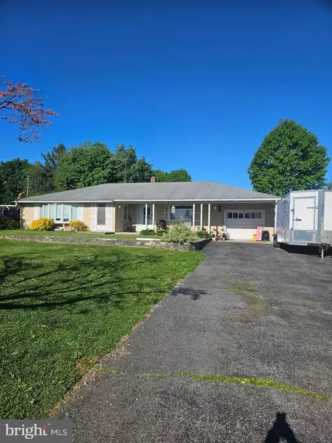 210 Colebrook Rd, Elizabethtown, PA 17022