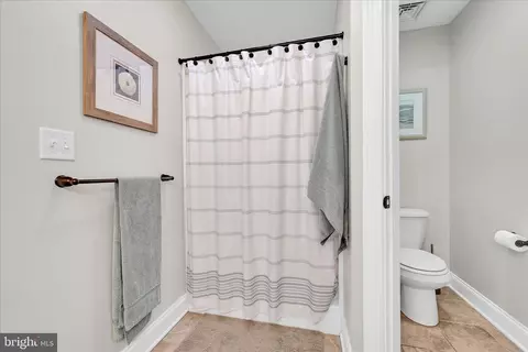Bath - 678 Integrity Dr, Lititz, PA 17543 photo 3 of 4