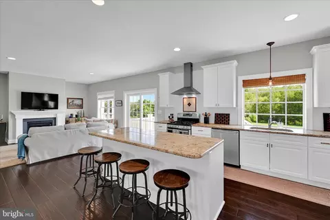 Kitchen - 678 Integrity Dr, Lititz, PA 17543 photo 3 of 4