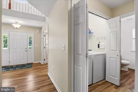 Entry Way - 533 Thornberry Ln, Lititz, PA 17543 photo 2 of 8