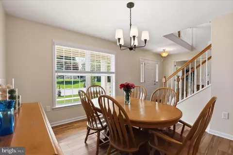 Dining - 533 Thornberry Ln, Lititz, PA 17543 photo 2 of 4