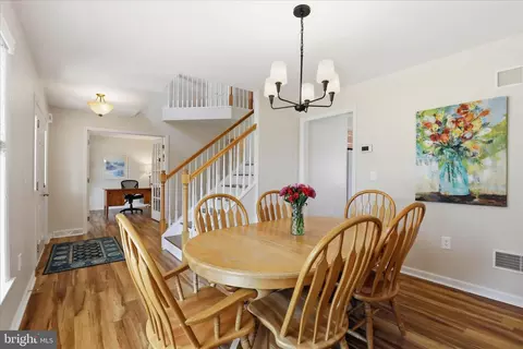 Dining - 533 Thornberry Ln, Lititz, PA 17543 photo 3 of 4