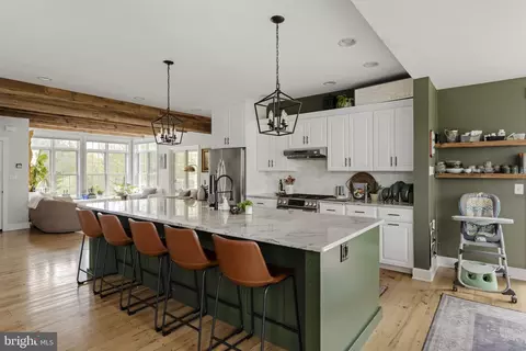 Kitchen - 837 Ballstown Rd, Lititz, PA 17543 photo 3 of 8