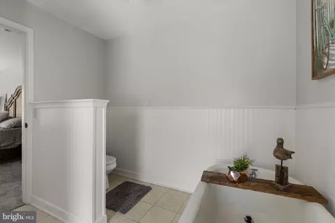 Entry Way - 837 Ballstown Rd, Lititz, PA 17543 photo 5 of 10