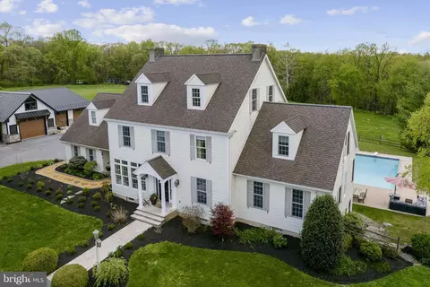 Exterior - 837 Ballstown Rd, Lititz, PA 17543 photo 4 of 33