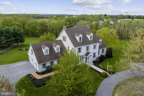 Exterior - 837 Ballstown Rd, Lititz, PA 17543 photo 11 of 33