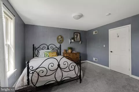 Bedroom - 837 Ballstown Rd, Lititz, PA 17543 photo 8 of 15
