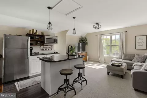 Kitchen - 837 Ballstown Rd, Lititz, PA 17543 photo 5 of 8
