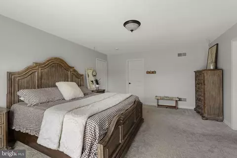 Bedroom - 837 Ballstown Rd, Lititz, PA 17543 photo 7 of 15