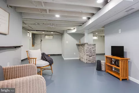 Living - 2848 Kissel Hill Rd, Lititz, PA 17543 photo 3 of 3