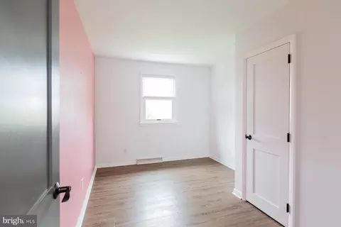 Bedroom - 2848 Kissel Hill Rd, Lititz, PA 17543 photo 4 of 4
