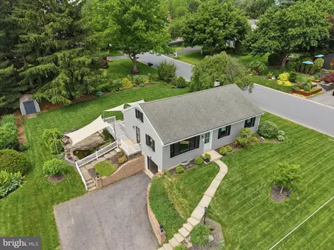 View/Area - 2848 Kissel Hill Rd, Lititz, PA 17543 photo 4 of 7