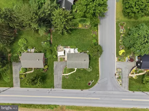 View/Area - 2848 Kissel Hill Rd, Lititz, PA 17543 photo 5 of 7