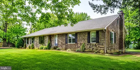 Exterior - 922 May Rd, Lititz, PA 17543 photo 2 of 9
