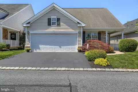 646 Alcott Dr, Mount Joy, PA 17552