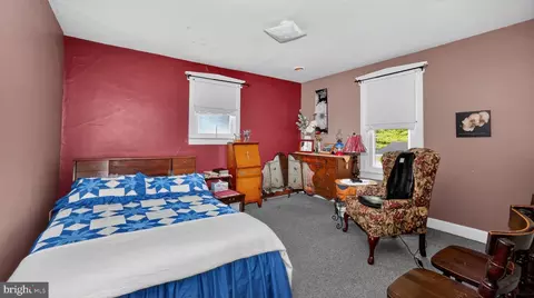 Bedroom - 40 Queen Rd, Intercourse, PA 17534 photo 3 of 3