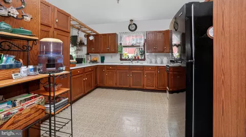Kitchen - 40 Queen Rd, Intercourse, PA 17534 photo 1 of 1