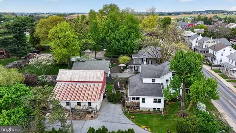 View/Area - 40 Queen Rd, Intercourse, PA 17534 photo 1 of 7