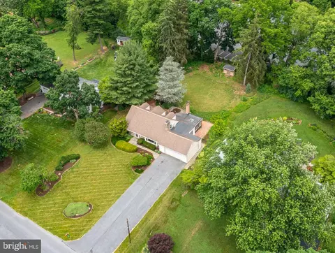 1429 Sunset Dr, Lancaster, PA 17601