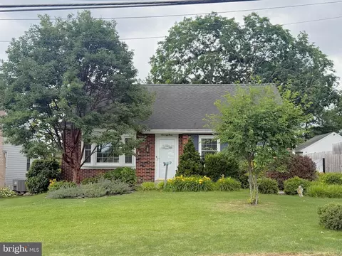 73 N Duke St, Millersville, PA 17551