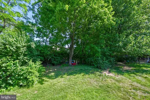 Exterior - 337 Crosswinds Dr, Lititz, PA 17543 photo 3 of 7