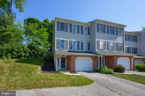 Exterior - 337 Crosswinds Dr, Lititz, PA 17543 photo 7 of 7
