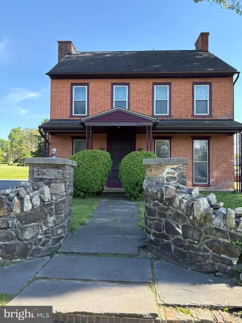 3985 Locust Grove Rd, Columbia, PA 17512