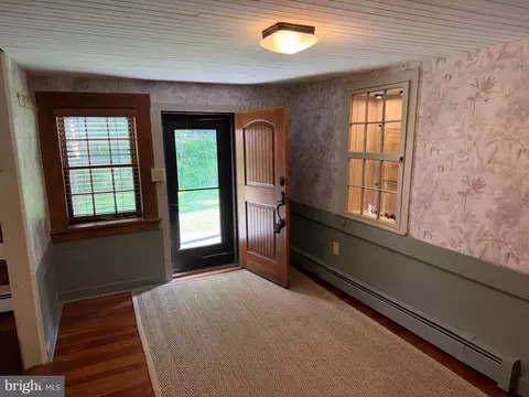 Entry Way - 515 W 28th Division Hwy, Lititz, PA 17543 photo 1 of 5