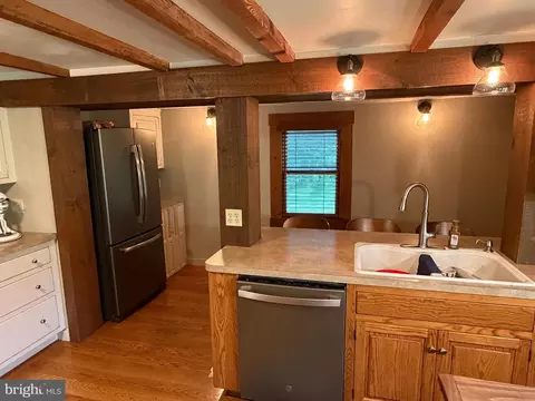 Kitchen - 515 W 28th Division Hwy, Lititz, PA 17543 photo 3 of 3