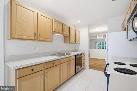 Kitchen - 1037 Kent Gdn, Lititz, PA 17543 photo 2 of 3