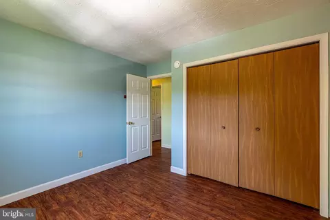 Bedroom - 316 Snavely Mill Rd, Lititz, PA 17543 photo 5 of 5