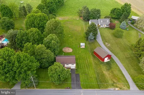 View/Area - 316 Snavely Mill Rd, Lititz, PA 17543 photo 2 of 4