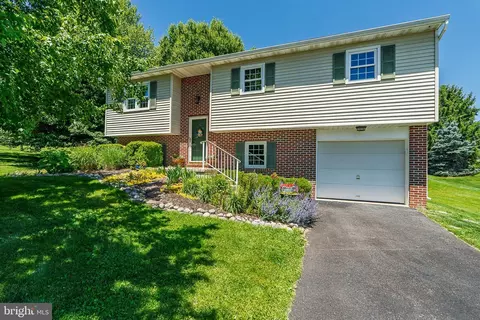 Exterior - 316 Snavely Mill Rd, Lititz, PA 17543 photo 3 of 13