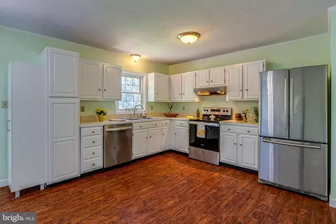 Kitchen - 316 Snavely Mill Rd, Lititz, PA 17543 photo 1 of 2