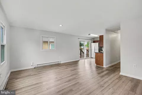 Living - 541 Golden St, Lititz, PA 17543 photo 1 of 2