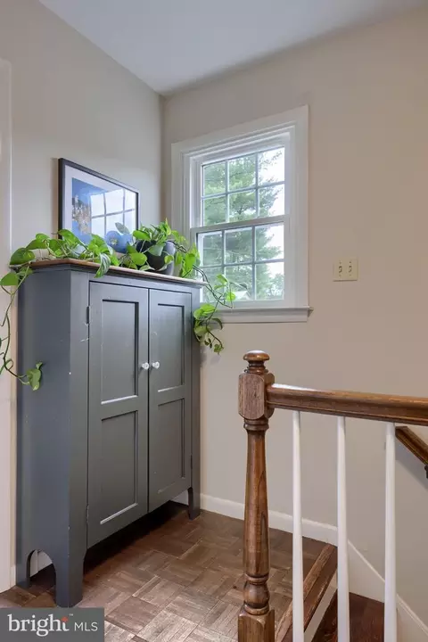 Entry Way - 1019 Devonshire Rd, Lancaster, PA 17601 photo 2 of 3