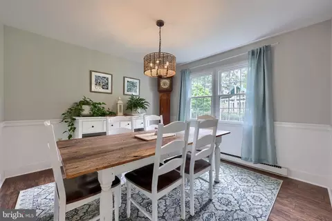 Dining - 1019 Devonshire Rd, Lancaster, PA 17601 photo 2 of 3