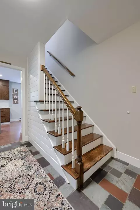 Entry Way - 1019 Devonshire Rd, Lancaster, PA 17601 photo 1 of 3