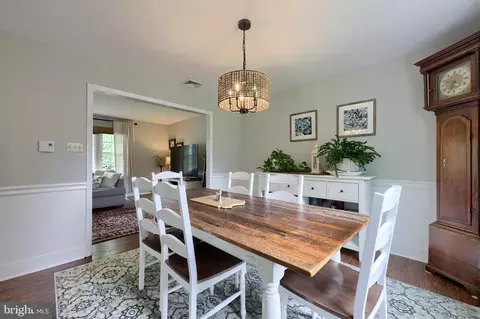 Dining - 1019 Devonshire Rd, Lancaster, PA 17601 photo 1 of 3
