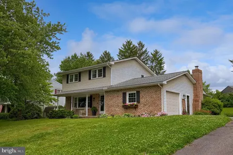 Exterior - 1019 Devonshire Rd, Lancaster, PA 17601 photo 3 of 6